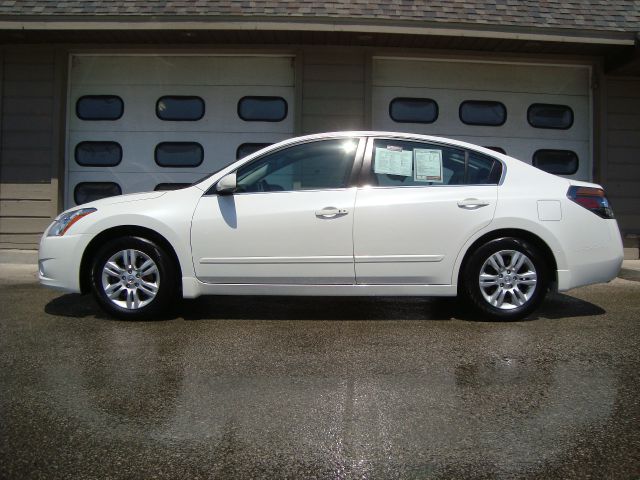 Nissan Altima 2010 photo 2