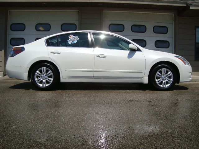 Nissan Altima 2010 photo 4