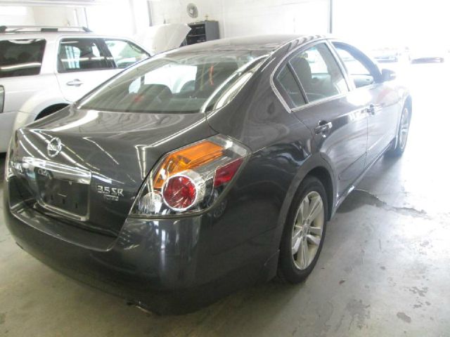 Nissan Altima 2010 photo 3