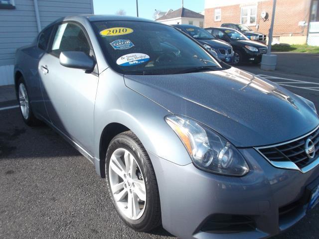 Nissan Altima 2010 photo 1