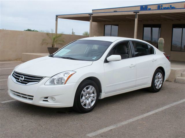 Nissan Altima 2010 photo 1