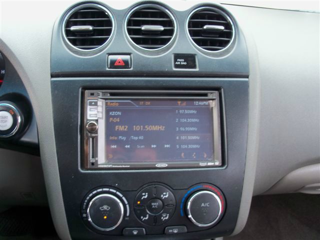 Nissan Altima 2010 photo 12