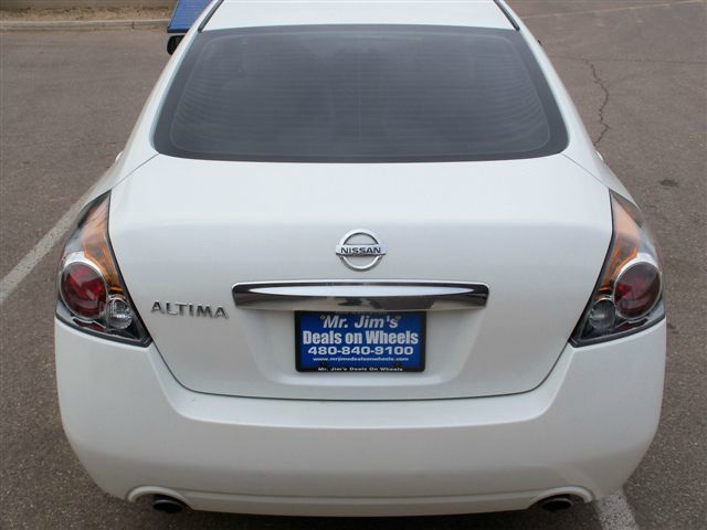 Nissan Altima 2010 photo 16