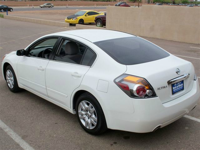 Nissan Altima 2010 photo 18