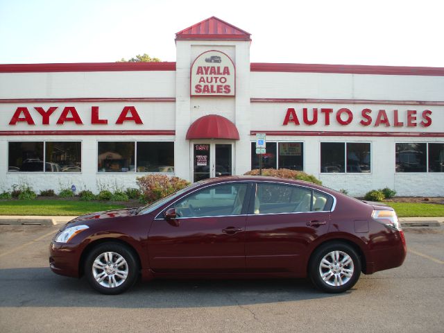 Nissan Altima 2010 photo 2