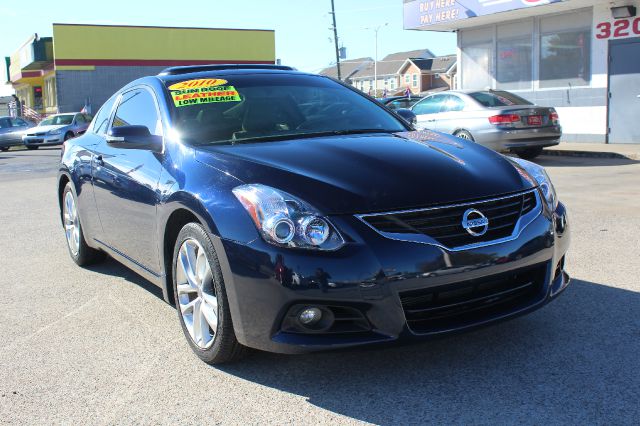 Nissan Altima 2010 photo 1