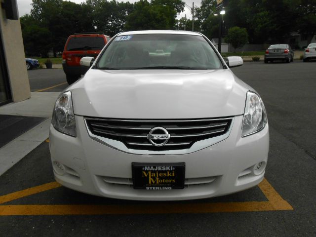 Nissan Altima 2010 photo 3