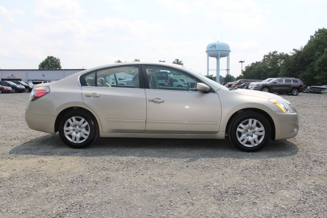 Nissan Altima 2010 photo 2