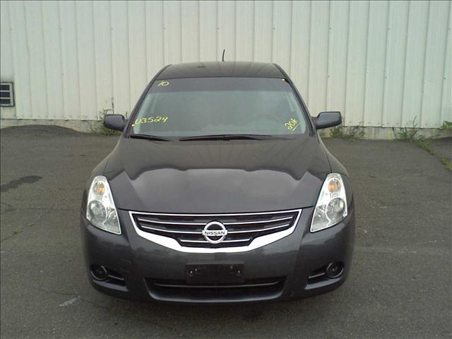 Nissan Altima 2010 photo 4