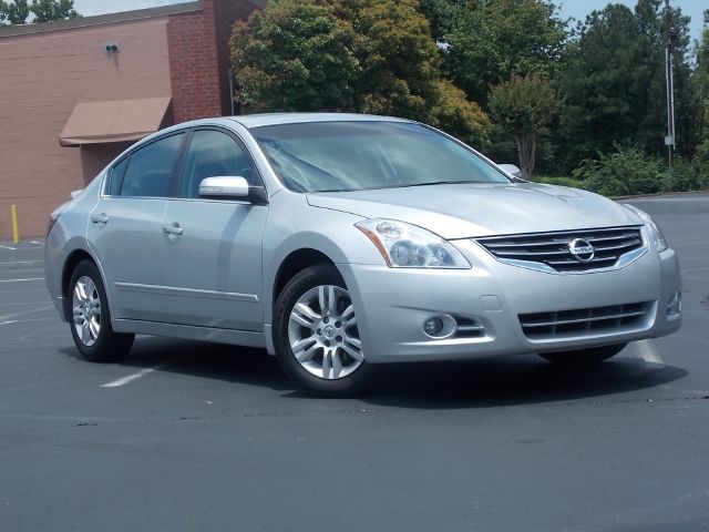 Nissan Altima 2010 photo 4