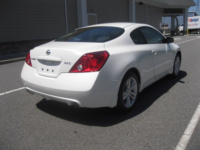 Nissan Altima 2010 photo 19