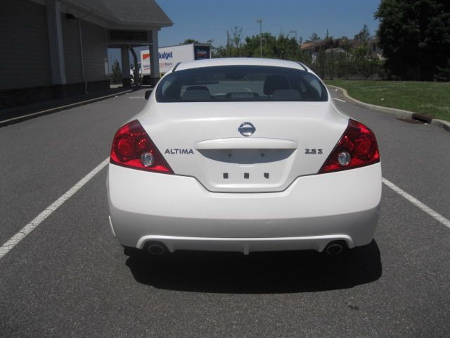 Nissan Altima 2010 photo 20