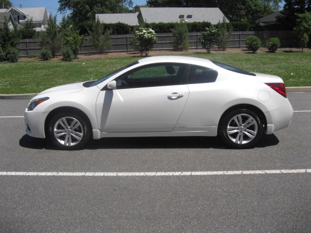 Nissan Altima 2010 photo 21