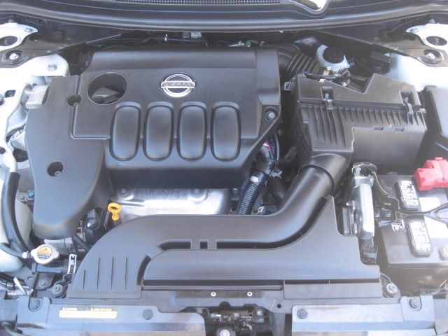 Nissan Altima 2010 photo 28