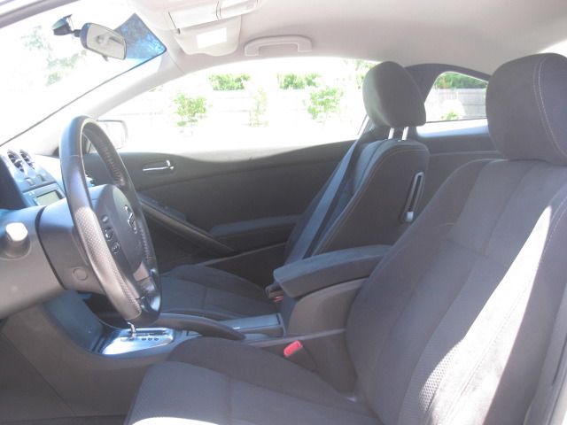 Nissan Altima 2010 photo 7