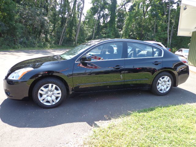 Nissan Altima 2010 photo 1