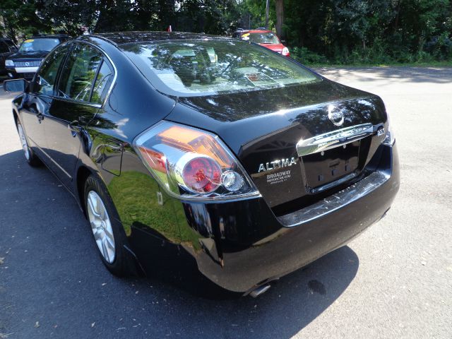 Nissan Altima 2010 photo 3