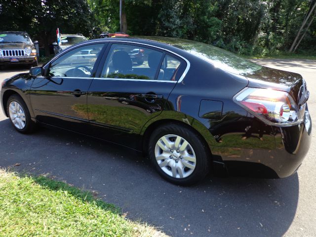 Nissan Altima 2010 photo 4