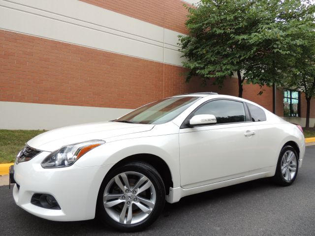 Nissan Altima 2010 photo 2