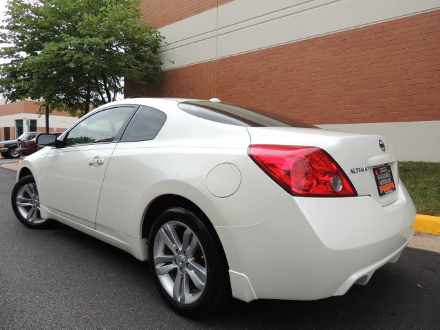 Nissan Altima 2010 photo 4