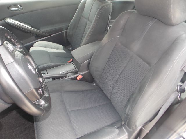 Nissan Altima 2010 photo 15