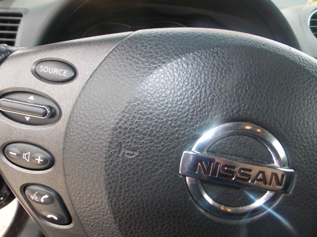 Nissan Altima 2010 photo 16