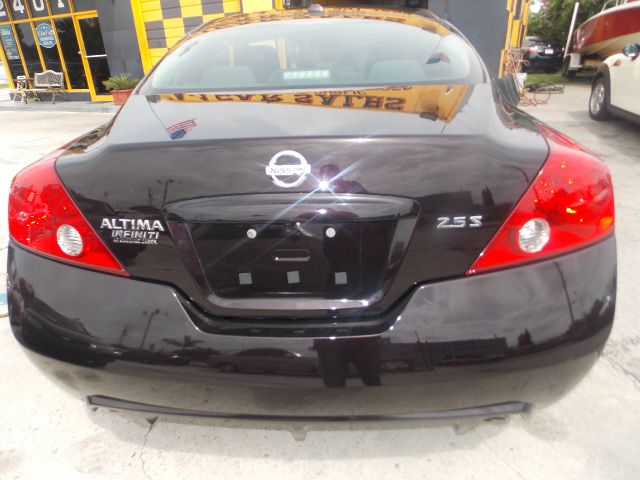 Nissan Altima 2010 photo 9