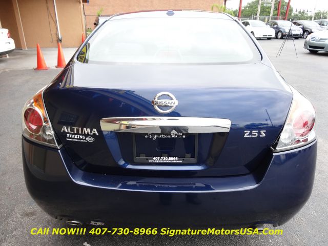 Nissan Altima 2010 photo 11