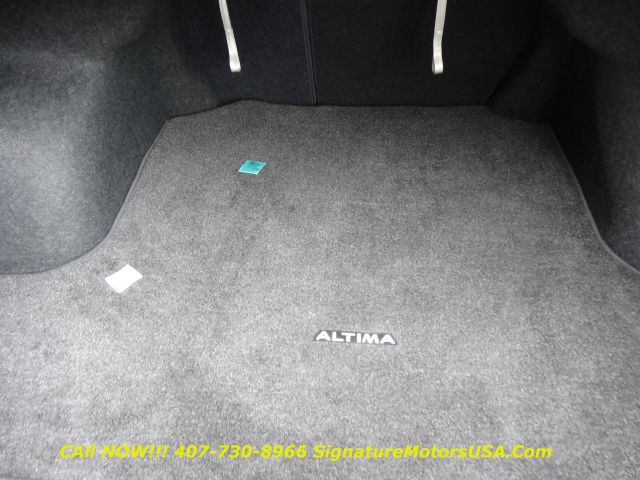 Nissan Altima 2010 photo 4