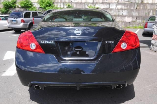 Nissan Altima 2010 photo 3