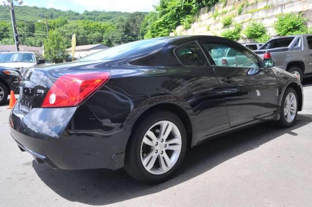 Nissan Altima 2010 photo 4