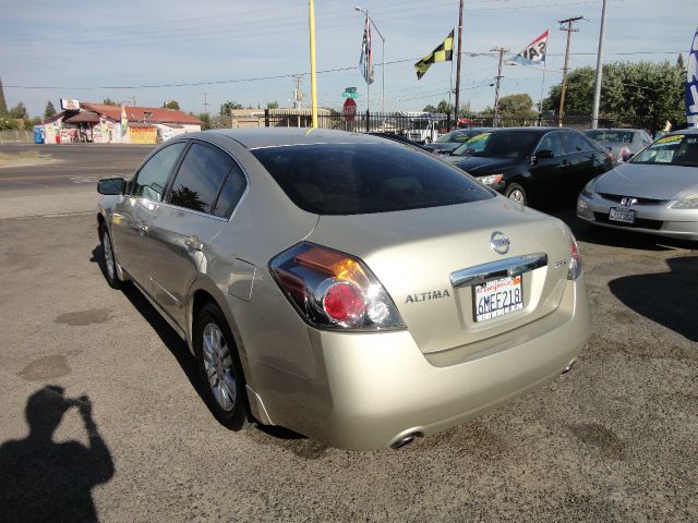 Nissan Altima 2010 photo 3