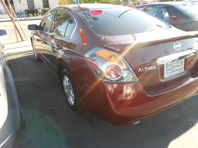 Nissan Altima 2010 photo 3