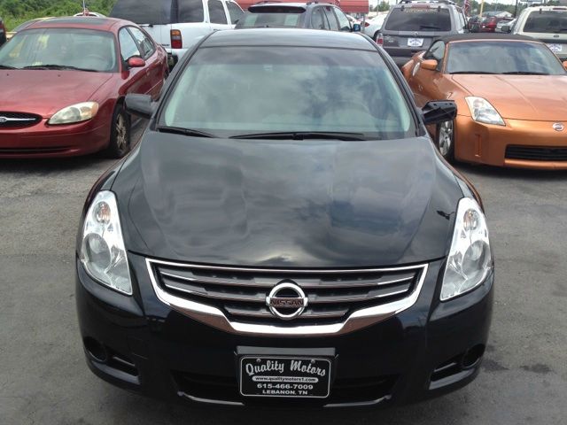 Nissan Altima Pickupslt Quad Cab SWB 4WD 4x4 Truck Sedan