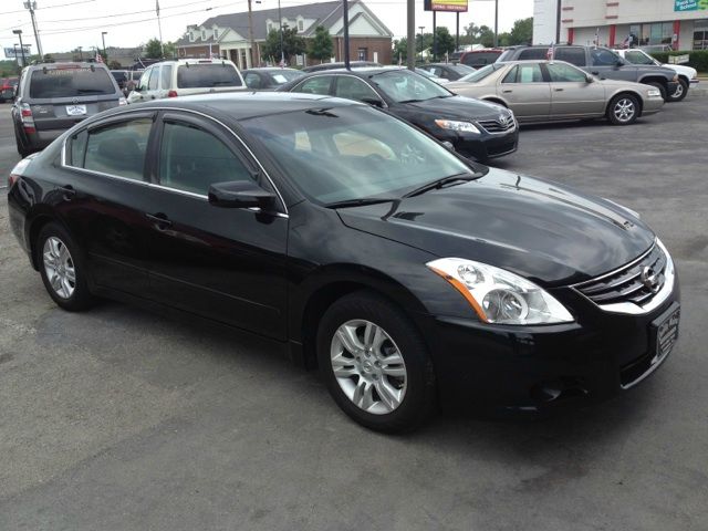 Nissan Altima 2010 photo 1