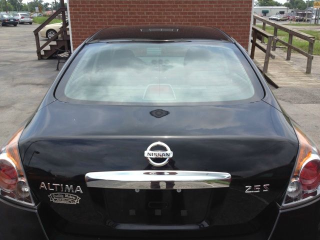 Nissan Altima 2010 photo 3