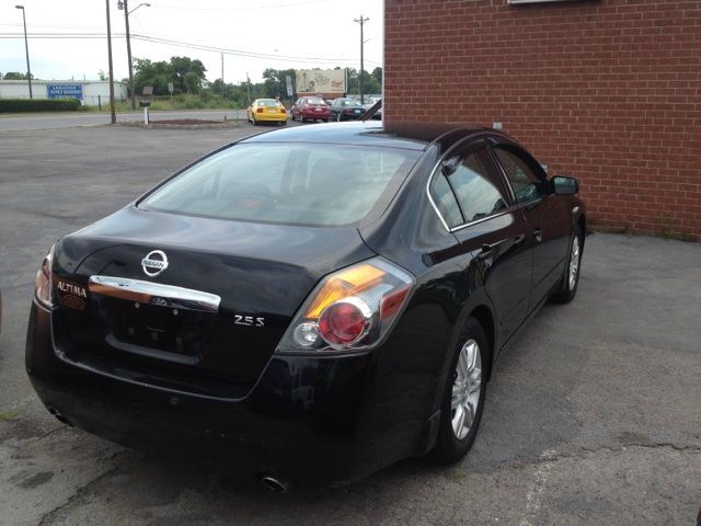 Nissan Altima 2010 photo 4