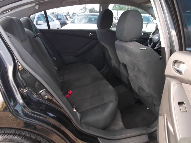 Nissan Altima 2010 photo 11