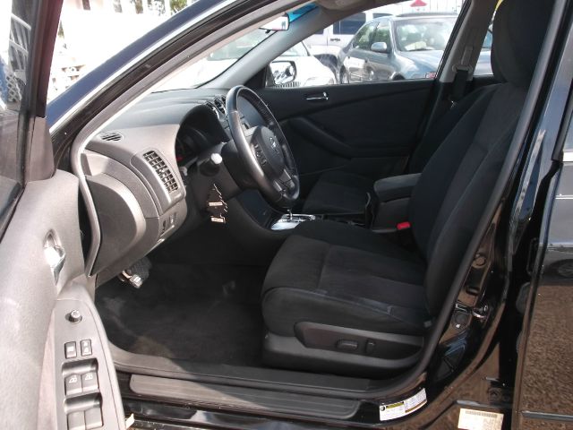 Nissan Altima 2010 photo 12