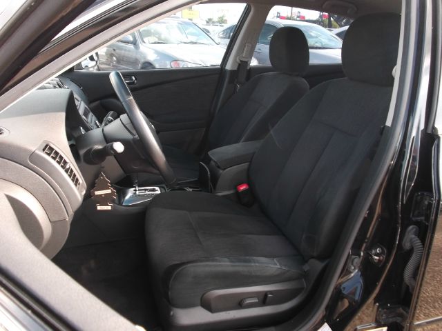 Nissan Altima 2010 photo 22