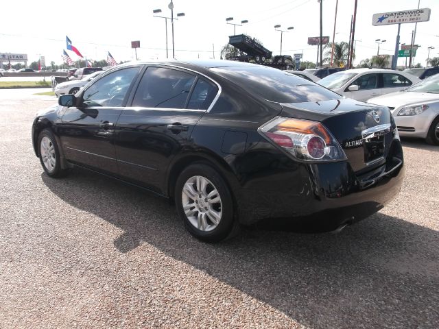 Nissan Altima 2010 photo 4