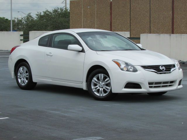 Nissan Altima 2010 photo 3