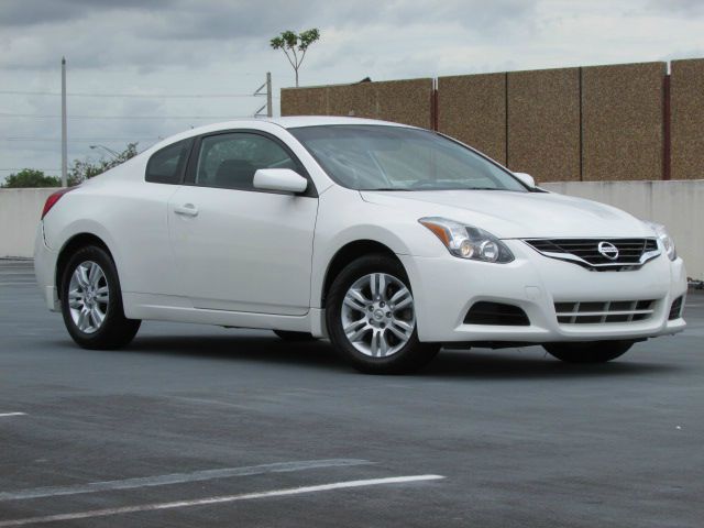 Nissan Altima 2010 photo 4