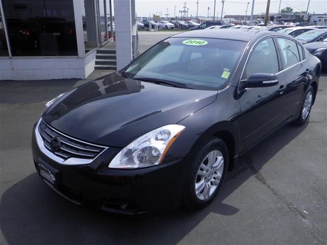 Nissan Altima 2010 photo 2