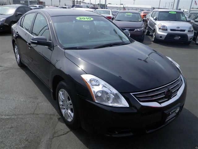 Nissan Altima 2010 photo 4