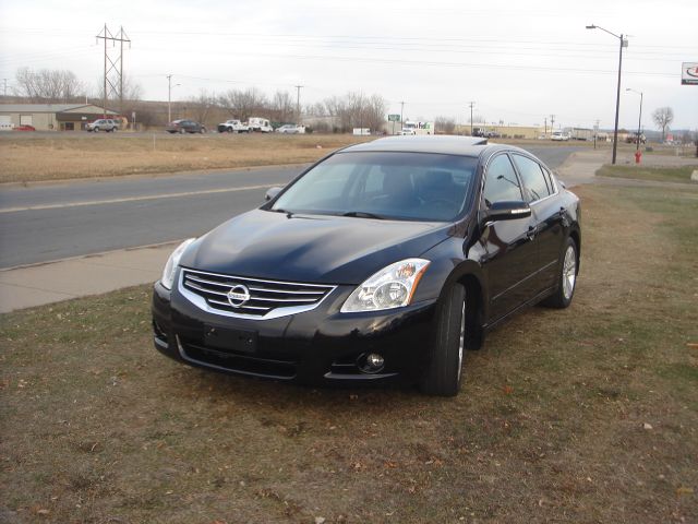 Nissan Altima 2010 photo 2