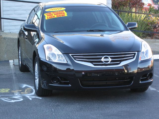 Nissan Altima 2010 photo 4