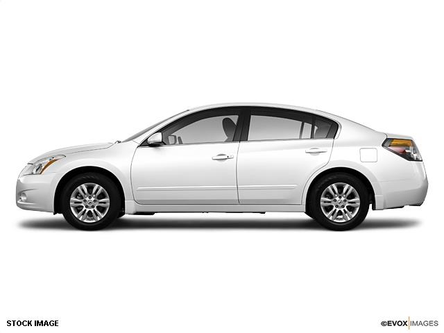 Nissan Altima 2010 photo 3