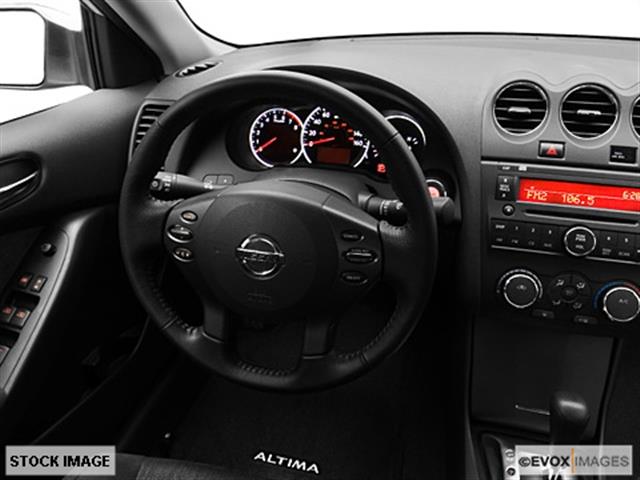 Nissan Altima 2010 photo 7