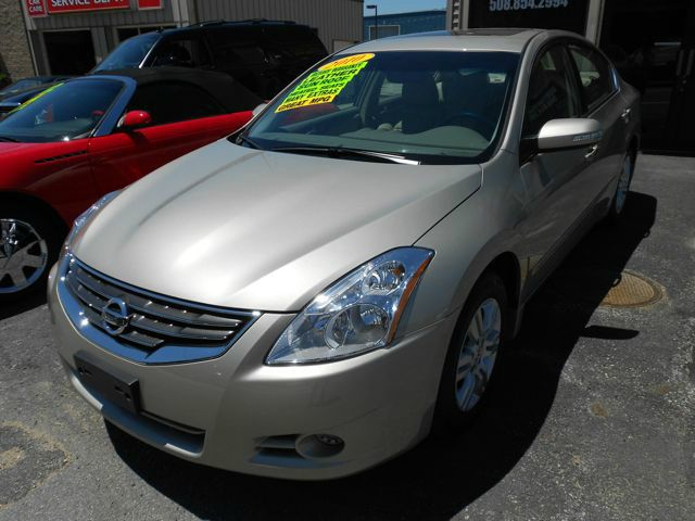 Nissan Altima 2010 photo 2